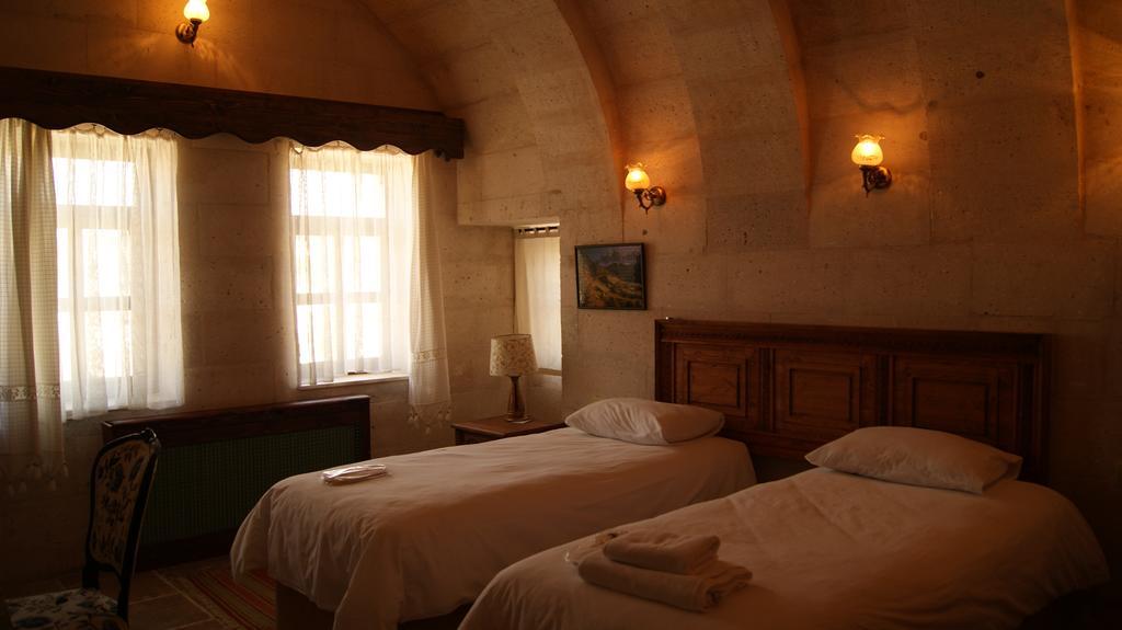 Sinasos Palace Cave Hotel Ürgüp Bilik gambar