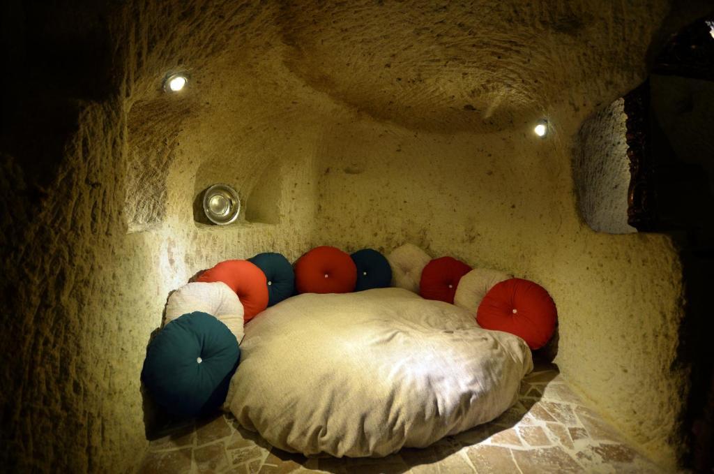 Sinasos Palace Cave Hotel Ürgüp Bilik gambar
