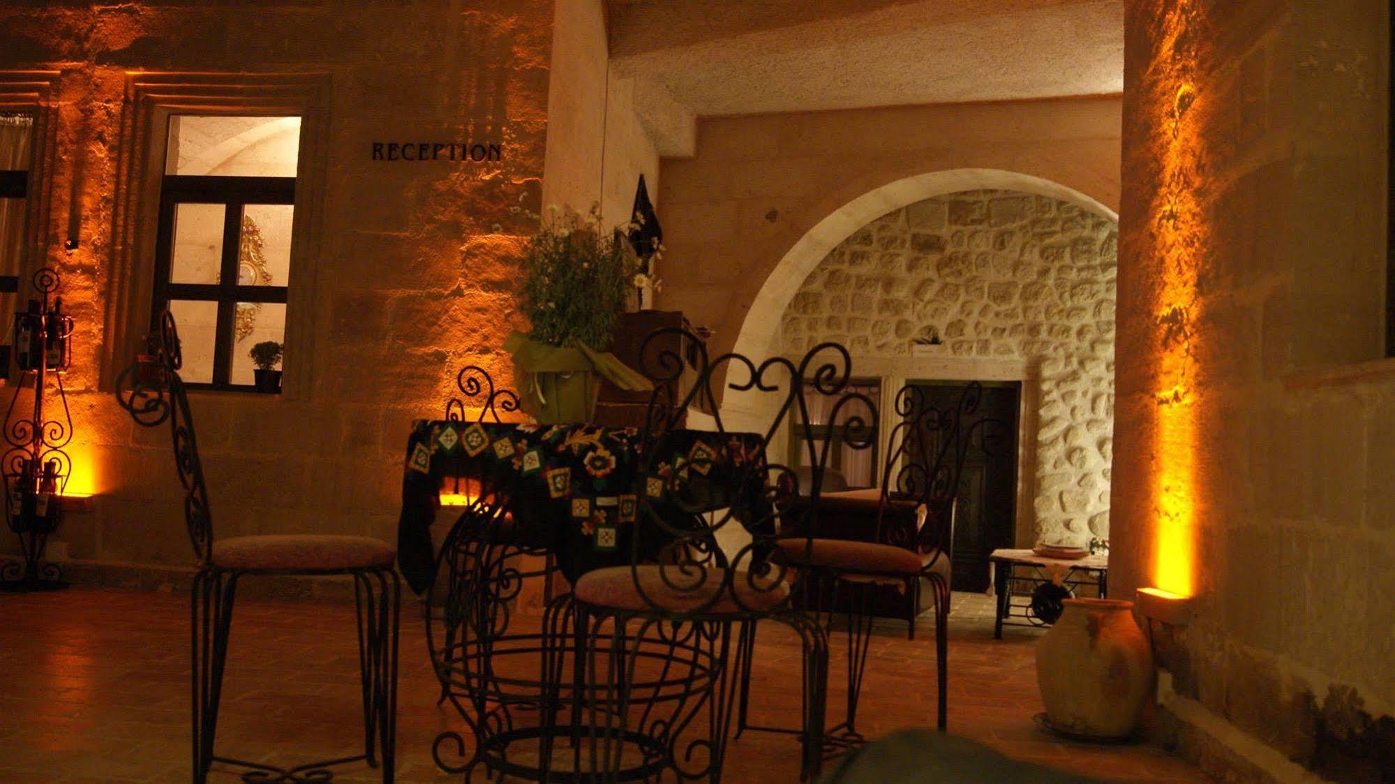 Sinasos Palace Cave Hotel Ürgüp Luaran gambar
